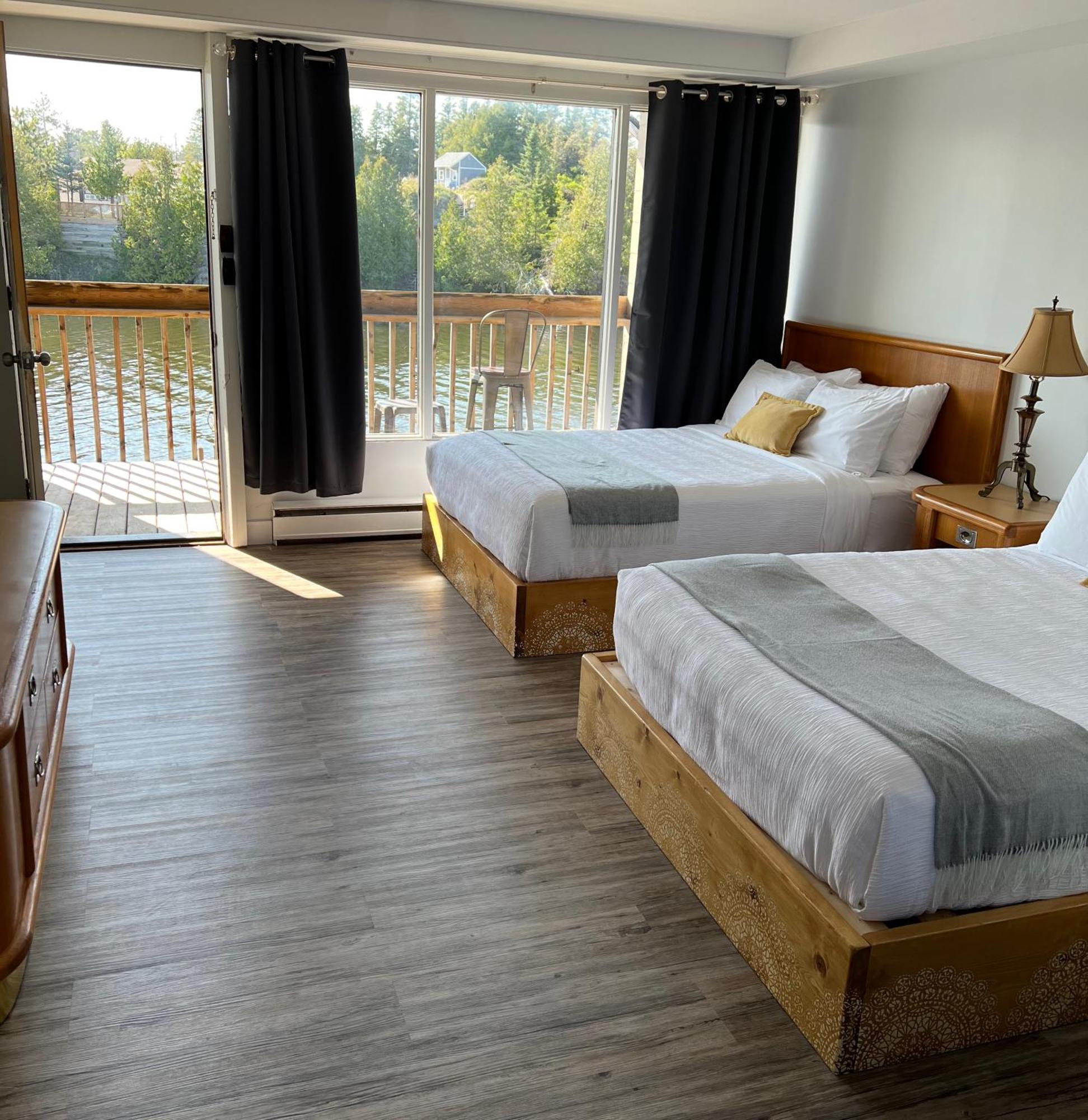 Kit Wat Motel & Marina Sauble Beach Exterior foto