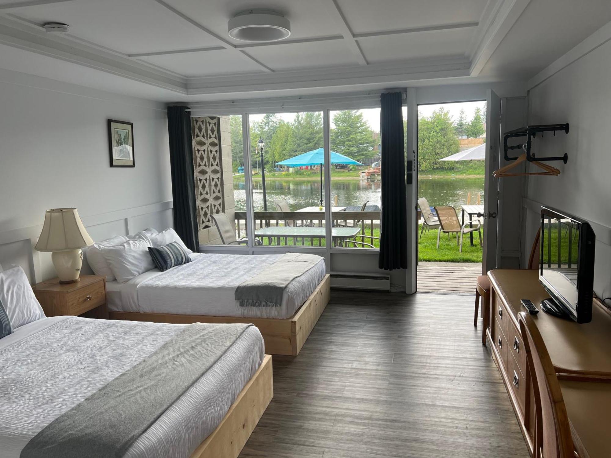 Kit Wat Motel & Marina Sauble Beach Exterior foto