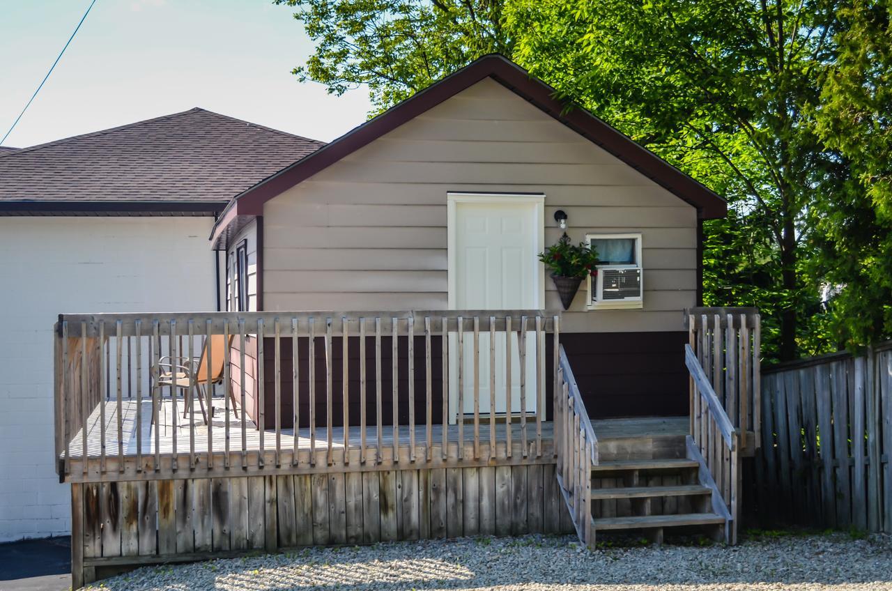 Kit Wat Motel & Marina Sauble Beach Exterior foto