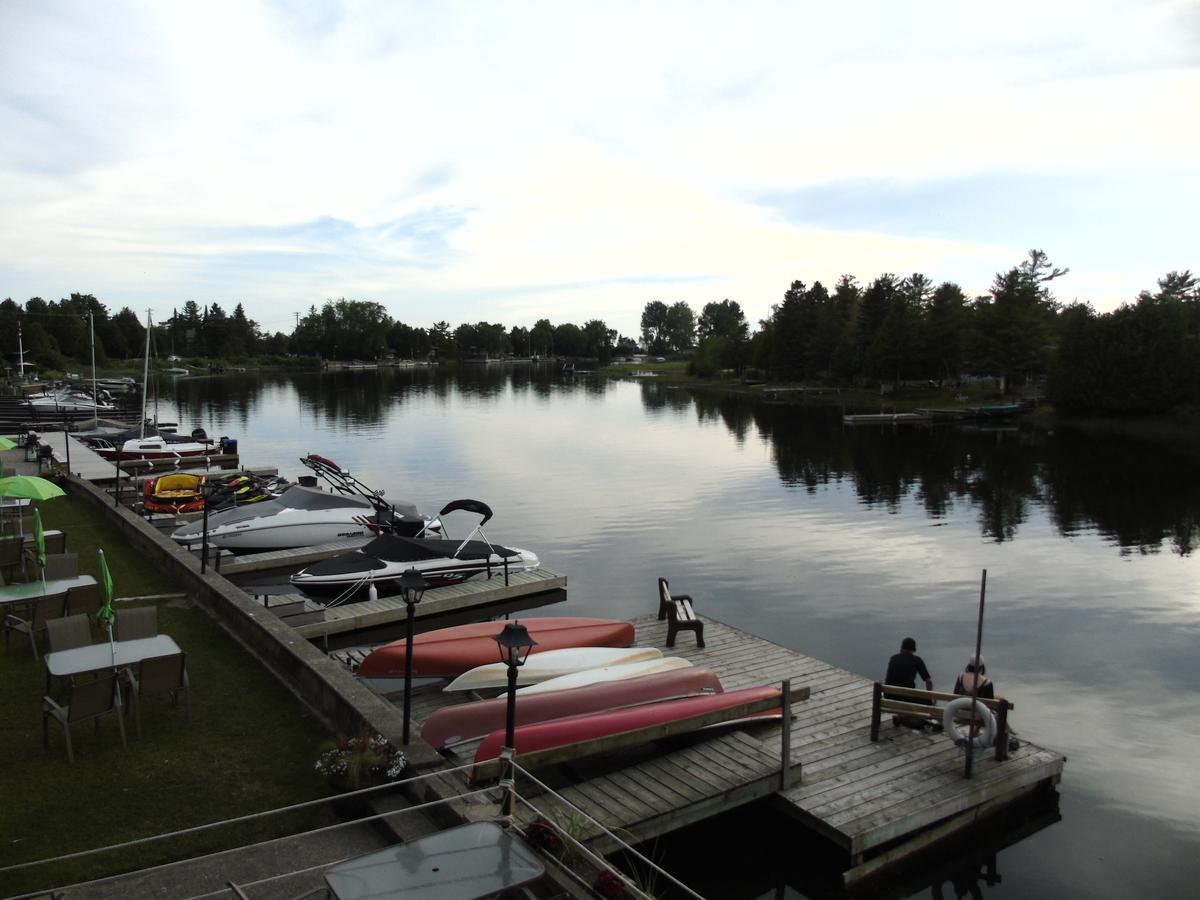 Kit Wat Motel & Marina Sauble Beach Exterior foto