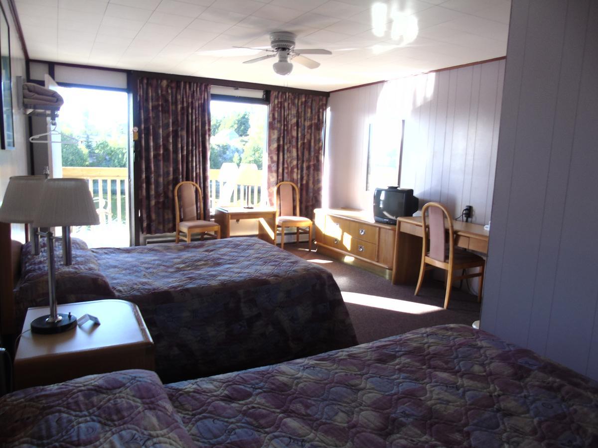 Kit Wat Motel & Marina Sauble Beach Exterior foto