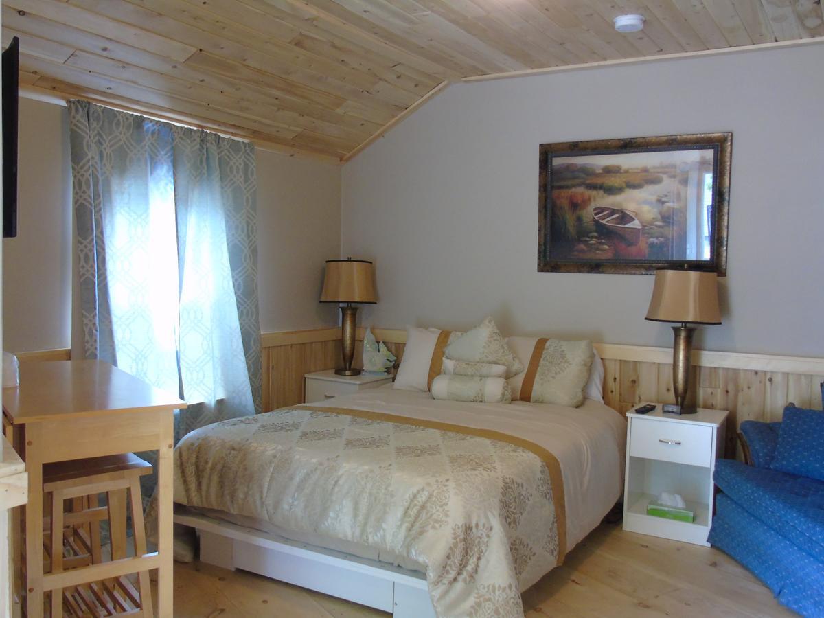 Kit Wat Motel & Marina Sauble Beach Exterior foto