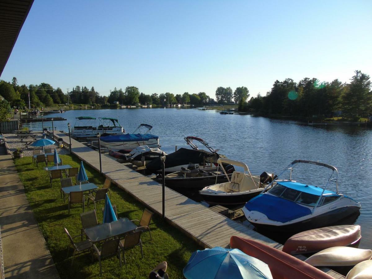 Kit Wat Motel & Marina Sauble Beach Exterior foto